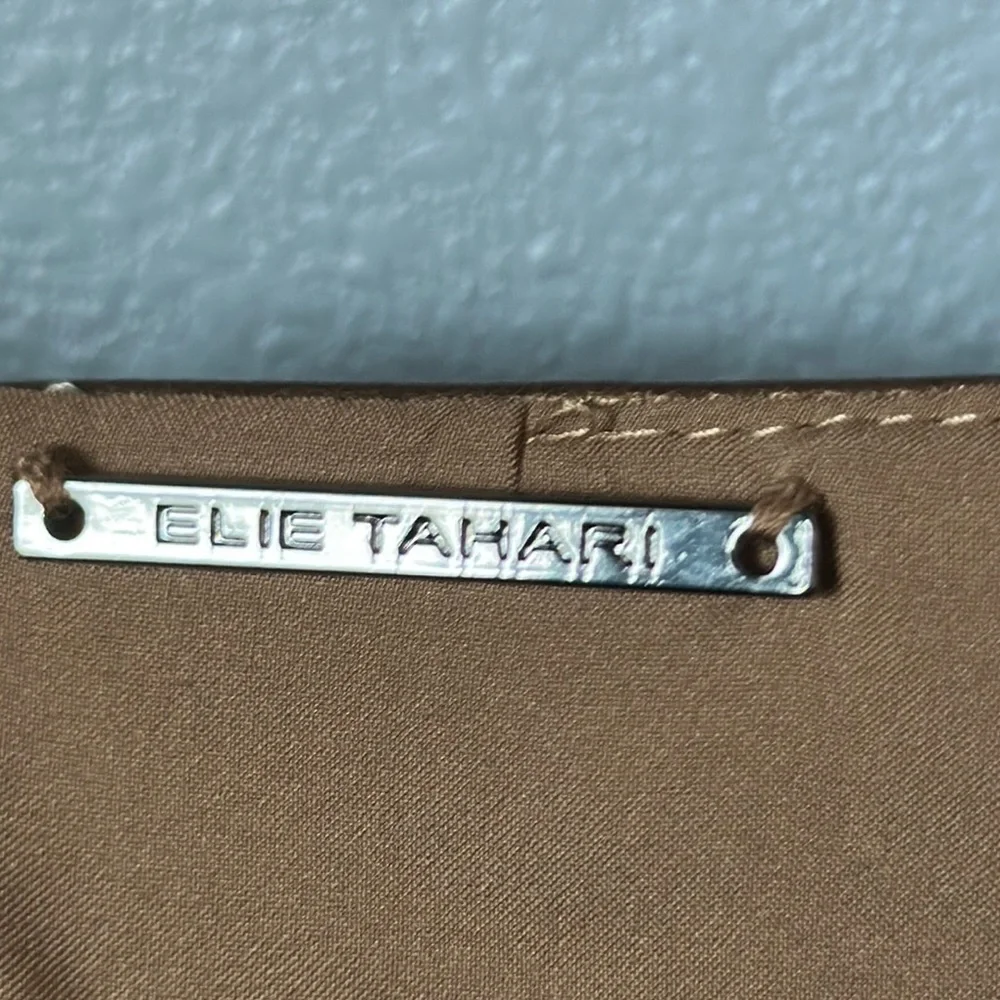 Elie Tahari Elegant Gold Sleeveless Dress - Picture 6 of 7